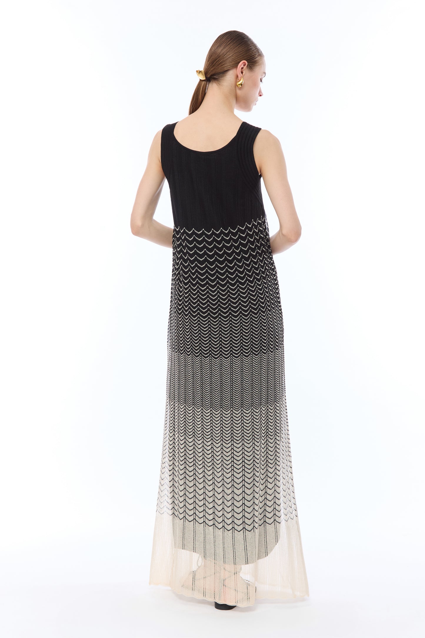 ABITO IN MAGLIA TRAMA